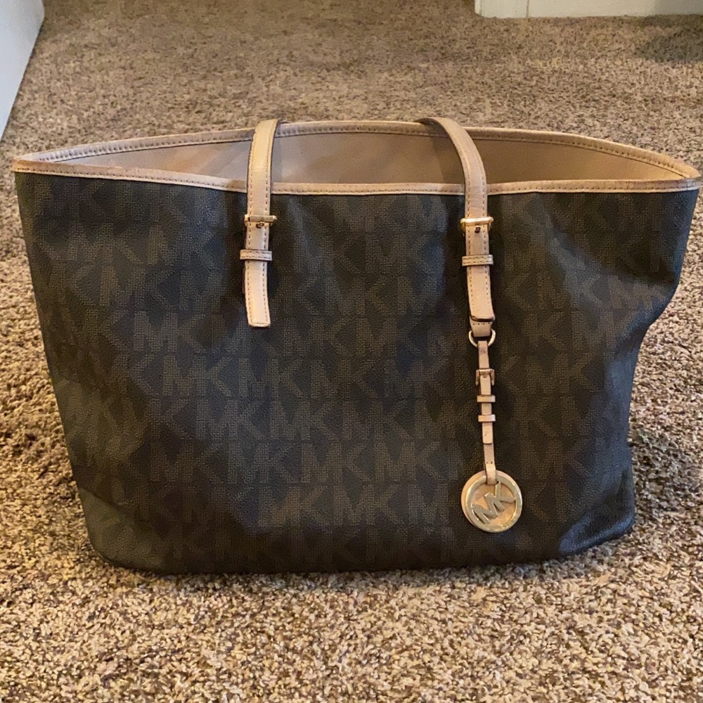 Michael Kors Jet Set Bag
